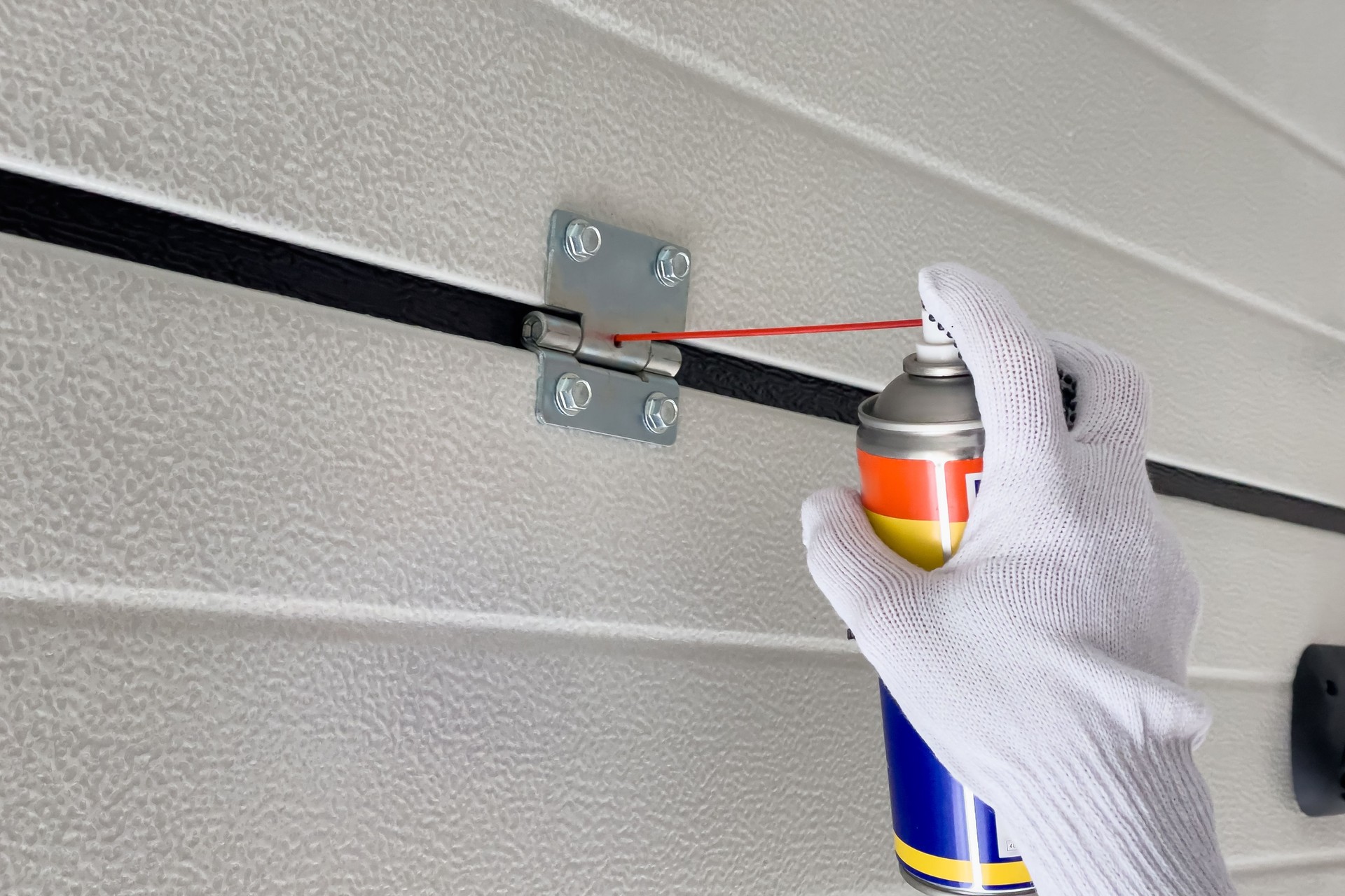 Lubrication of sectional doors.